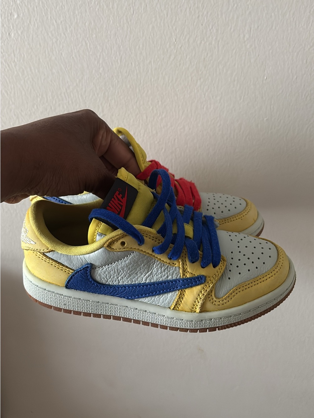 Kids Travis Scott Canary Jordan 1 Retro Low